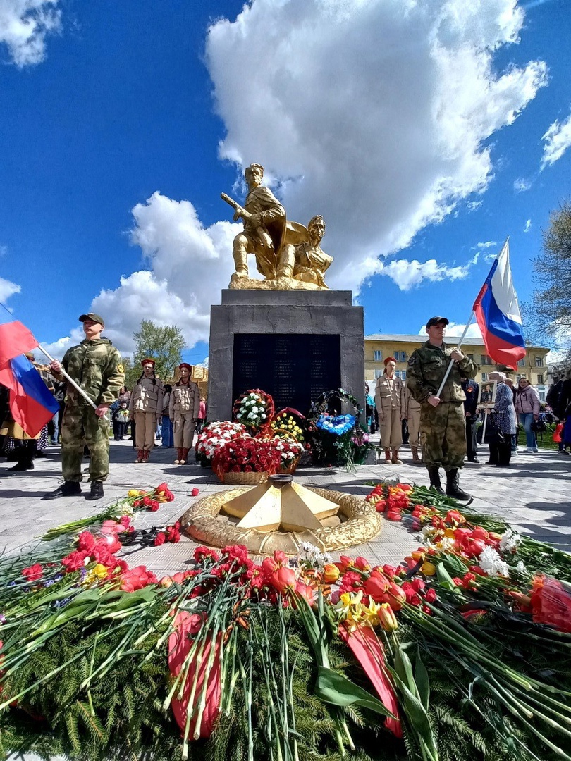 Мемориальный комплекс воинам–цементникам и освободителям поселка Цементный (г. Фокино), павшим в боях за Родину в годы Великой Отечественной войны 1941-1945 гг. «Умрём, но не сдадимся!».